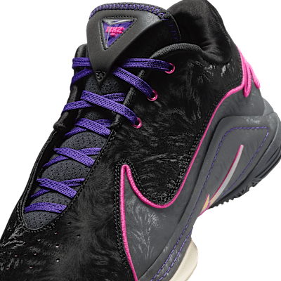 LeBron XXII "Tunnel Vision" EP Basketball Shoes