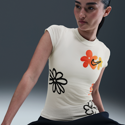 Nike Sportswear Women's Tight Short-Sleeve Graphic T-Shirt