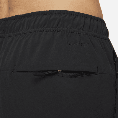 Pants versátiles Dri-FIT de pierna entallada para hombre Nike Unlimited