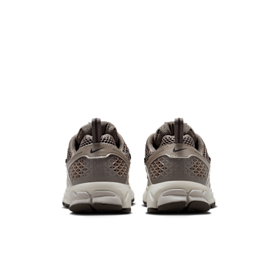 Nike Vomero 5 Older Kids' Shoes with Reflective Design Accents