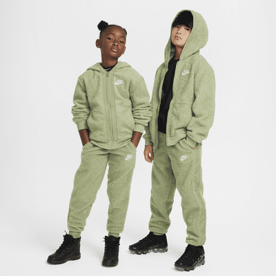 Nike Sportswear Club Fleece winterfester Hoodie mit durchgehendem Reißverschluss für ältere Kinder