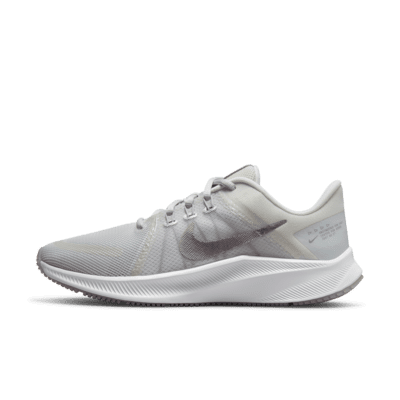 wmns quest nike