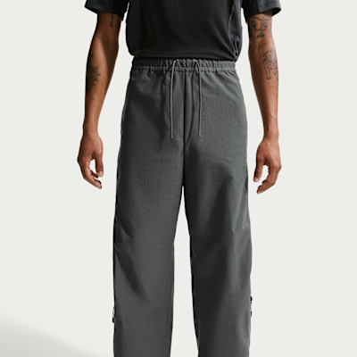 Pants de estilo funcional Dri-FIT de tejido Knit Shori para hombre Nike Tech