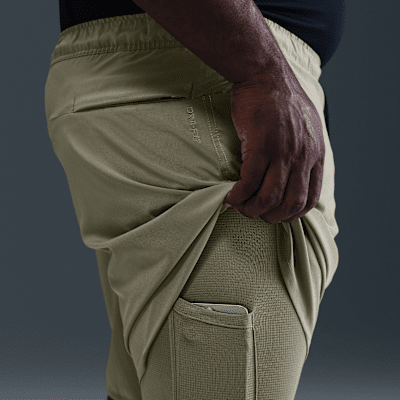 Shorts versátiles Dri-FIT de 18 cm 2 en 1 para hombre Nike Unlimited