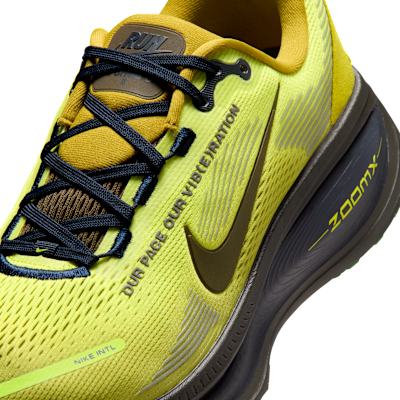 Nike Vomero 18 SE Women's Road Running Shoes