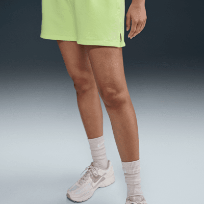 Nike 24.7 ImpossiblySoft Women's Dri-FIT Mid-Rise Loose 10cm (approx.) Shorts