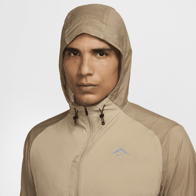 Chamarra de correr para hombre Nike Trail Aireez