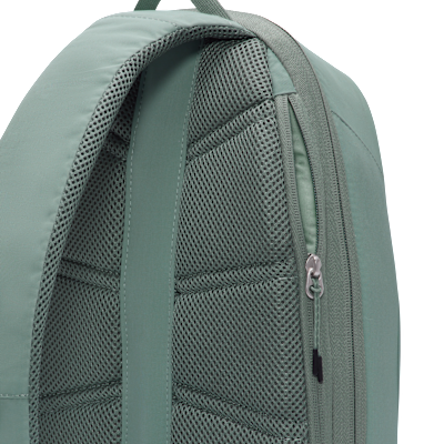 Nike Sportswear Commute