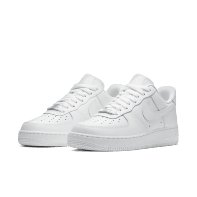 รองเท้าผู้หญิง Nike Air Force 1 '07