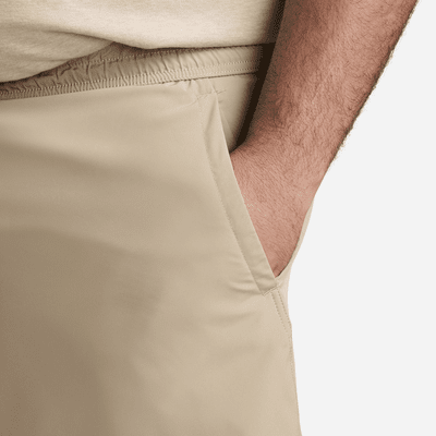 Shorts versátiles Dri-FIT de 13 cm sin forro para hombre Nike Form