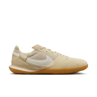 Tacos de fútbol de corte low Nike Streetgato