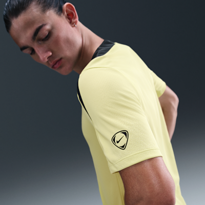 Maglia da calcio Dri-FIT Nike Strike – Uomo