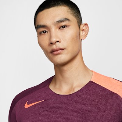 나이키 스트라이크 남성 드라이 핏 축구 탑