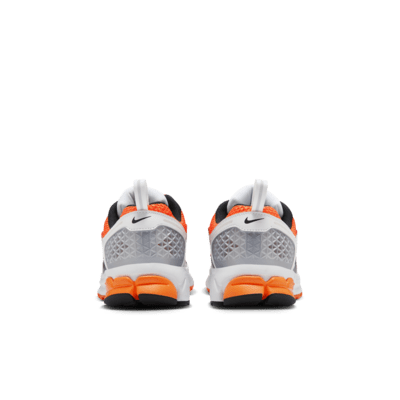 Tenis para niños grandes Nike Vomero 5