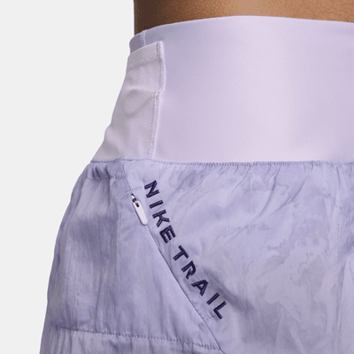 Shorts de correr Repel de tiro medio de 8 cm con forro de ropa interior para mujer Nike Trail