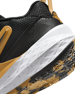 Nike Team Hustle D 12