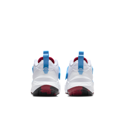 Nike Team Hustle D 12 Küçük Çocuk Ayakkabısı