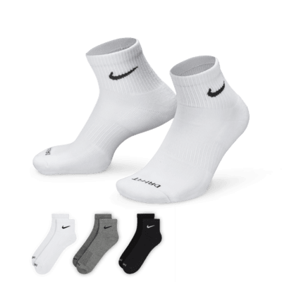 Nike Everyday Plus Cushioned Training Ankle Socks (3 Pairs)