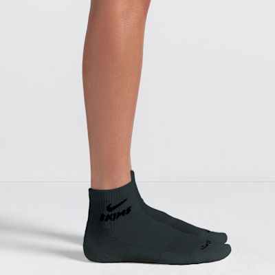 Calcetines cortos NikeSKIMS Dri-FIT para mujer (3 pares)