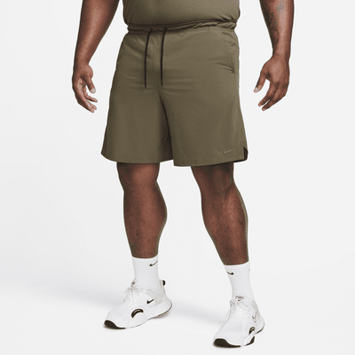 Shorts versátiles sin forro Dri-FIT de 23 cm para hombre Nike Unlimited