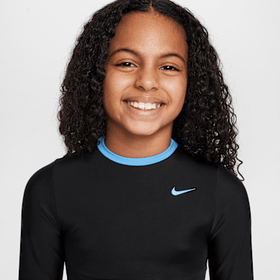 Natación Nike Conjunto de top cropped de manga larga y parte de abajo de tiro alto para niña talla grande