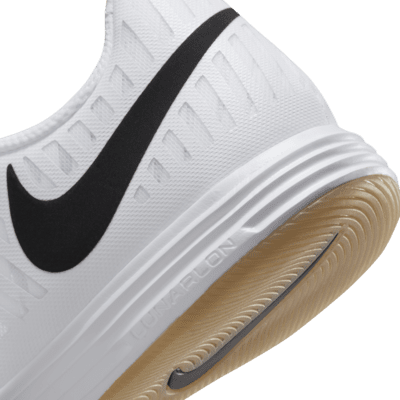 Nike Lunar Gato II Indoor Court Low-Top Football Shoes