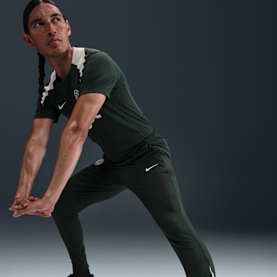 Chelsea FC Strike Pantalón de fútbol de tejido Knit Nike Dri-FIT - Hombre