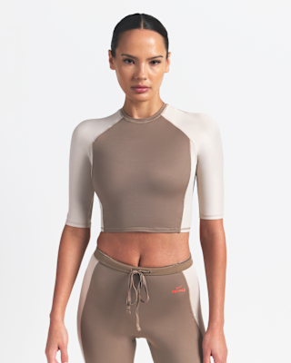 Nike X Skims Shine Padded 1/2-Sleeve Crop Top Truffle Stone