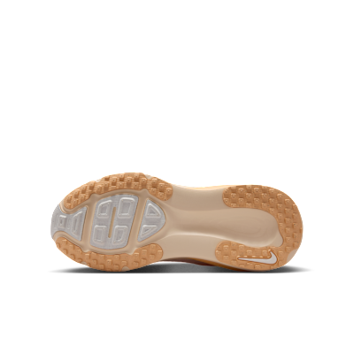 Nike Vomero 18 Older Kids' Road Running Shoes