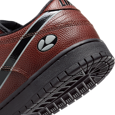 Nike SB Dunk Low Pro Skate Shoes