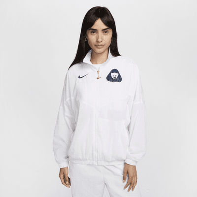 Chamarra de fútbol Nike de tejido Woven para mujer Pumas UNAM Essential Windrunner