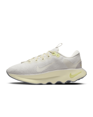 nike walking shoes womens