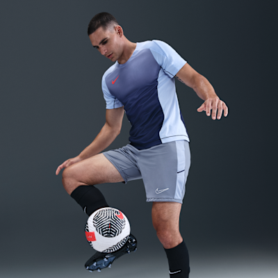 Nike Academy Dri-FIT Erkek Futbol Şortu