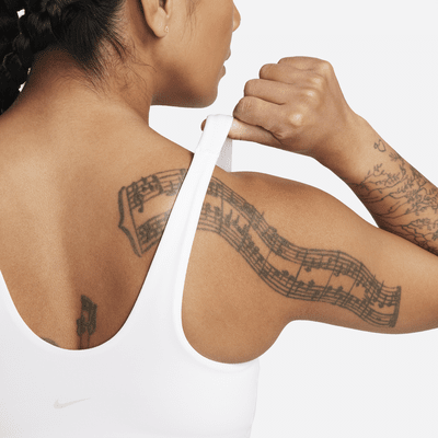 Camiseta de tirantes con bra deportivo de sujeción media con almohadillas para mujer Nike Alate