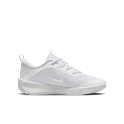 Sálové boty Nike Omni Multi-Court pro větší děti