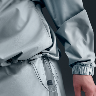 Γυναικείο ποδοσφαιρικό υφαντό τζάκετ με κουκούλα Nike Μπαρτσελόνα Essential Repel