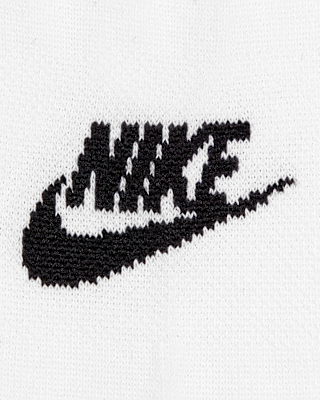Nike Sportswear Everyday Essential
