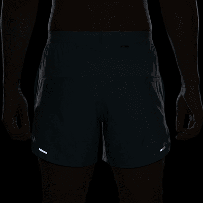 Shorts de correr Dri-FIT de 13 cm con forro de ropa interior para hombre Nike Stride