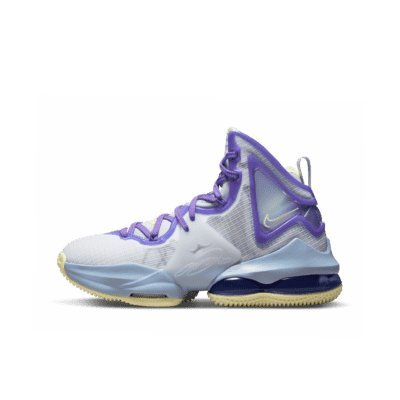 Scarpa da basket LeBron 19 - Ragazzi. Nike IT