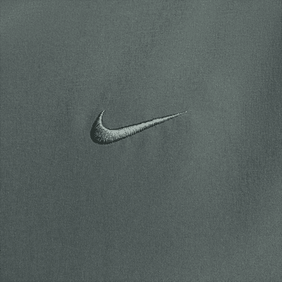 Nike Unlimited Jaqueta amb caputxa versàtil i teixit repel·lent a l'aigua - Home