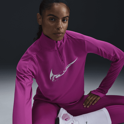 Nike Swoosh Dri-FIT-løbemellemlag med 1/4 lynlås til kvinder