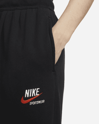 Nike Sportswear Trend