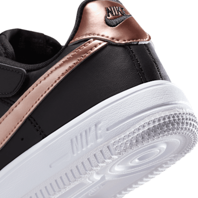 Nike Force 1 Low SE EasyOn Younger Kids' Shoes