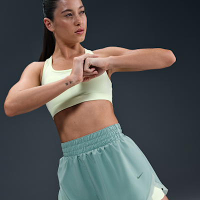 Shorts Dri-FIT holgados de 8 cm con forro de ropa interior para mujer Nike One