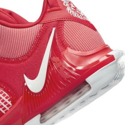 LeBron Witness 7 (Team) Basketball Shoes