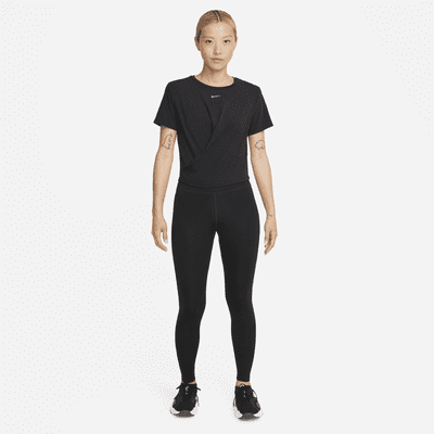 เสื้อแขนสั้นผู้หญิงทรงมาตรฐานแบบมีลูกเล่น Nike Dri-FIT One Luxe