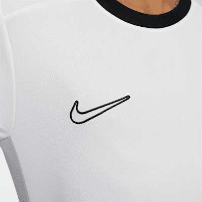 Playera de fútbol de manga corta Dri-FIT para niños talla grande Nike Academy