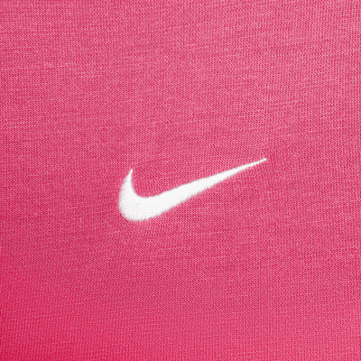 Nike Sportswear Essential Women's Slim Cropped T-Shirt. Nike UK