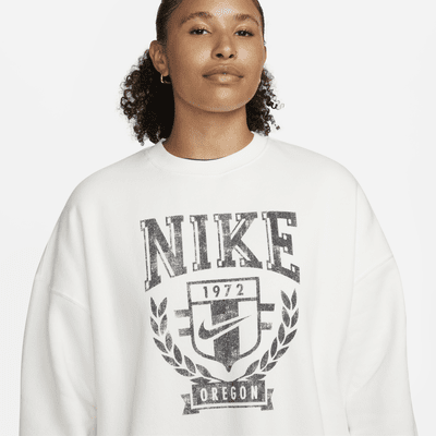 Nike Sportswear Women's Oversized Fleece Crew-Neck Sweatshirt. Nike CA