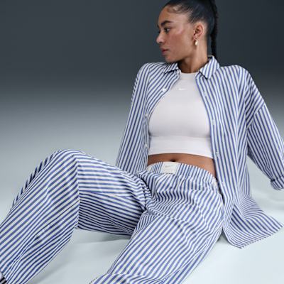 Pants rayados holgados de tiro medio para mujer Nike Sportswear Chill Poplin